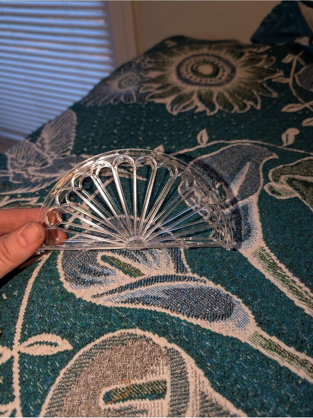 Clear Fan-Style plastic Napkin Holder